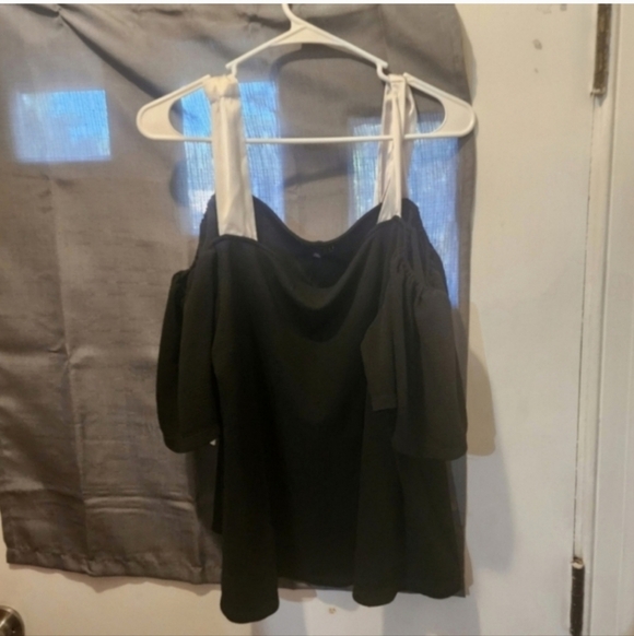 🍁🍂Eloquii size 18 open shoulder blouse. - Picture 2 of 4
